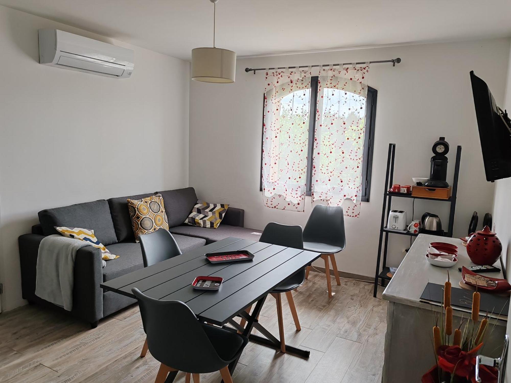 Les Châtaigniers Appartement Meuble Saint Sebastien d'Aigrefeuille Extérieur photo